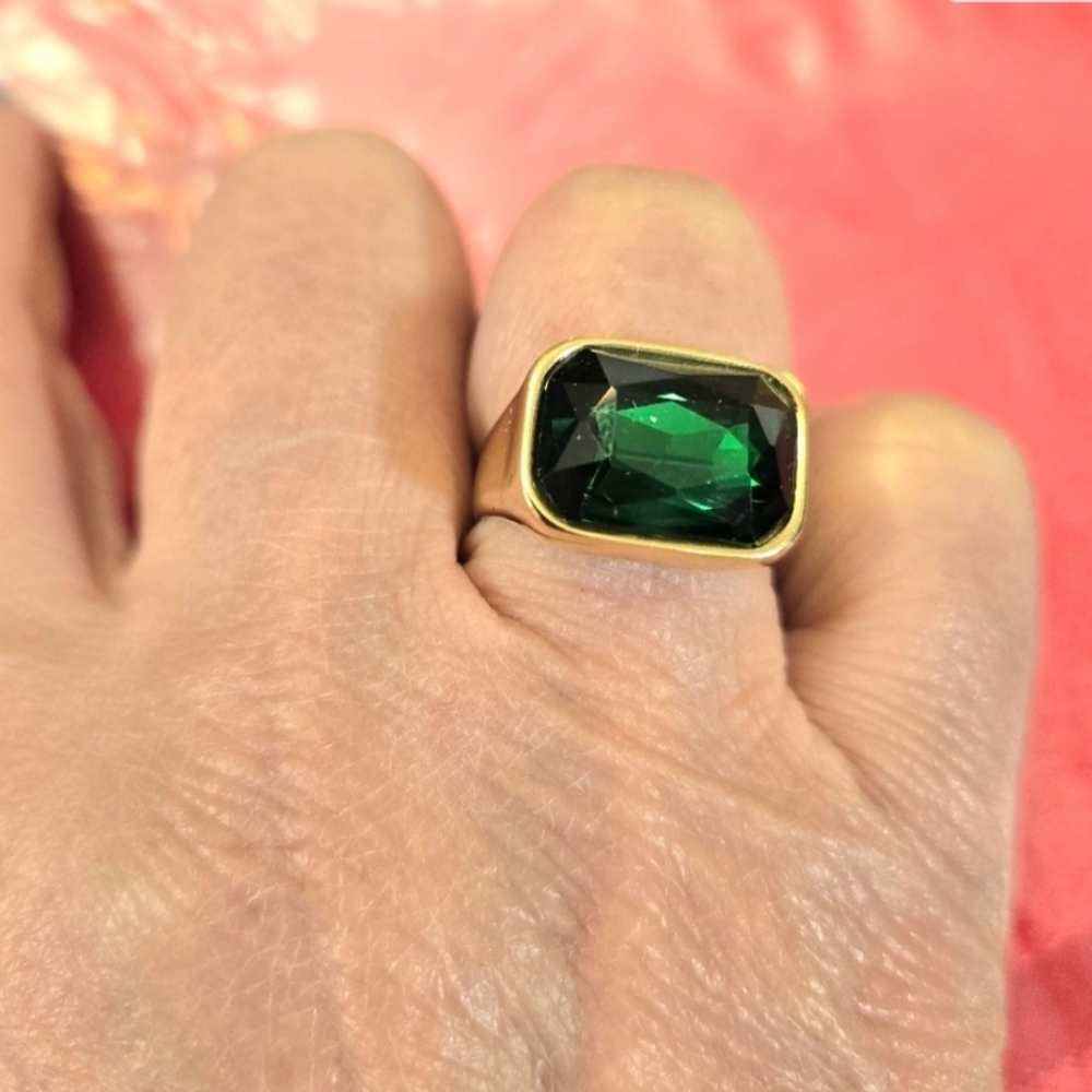Ring Emerald Green Color Gold Plated Over Stainless Steel Ring